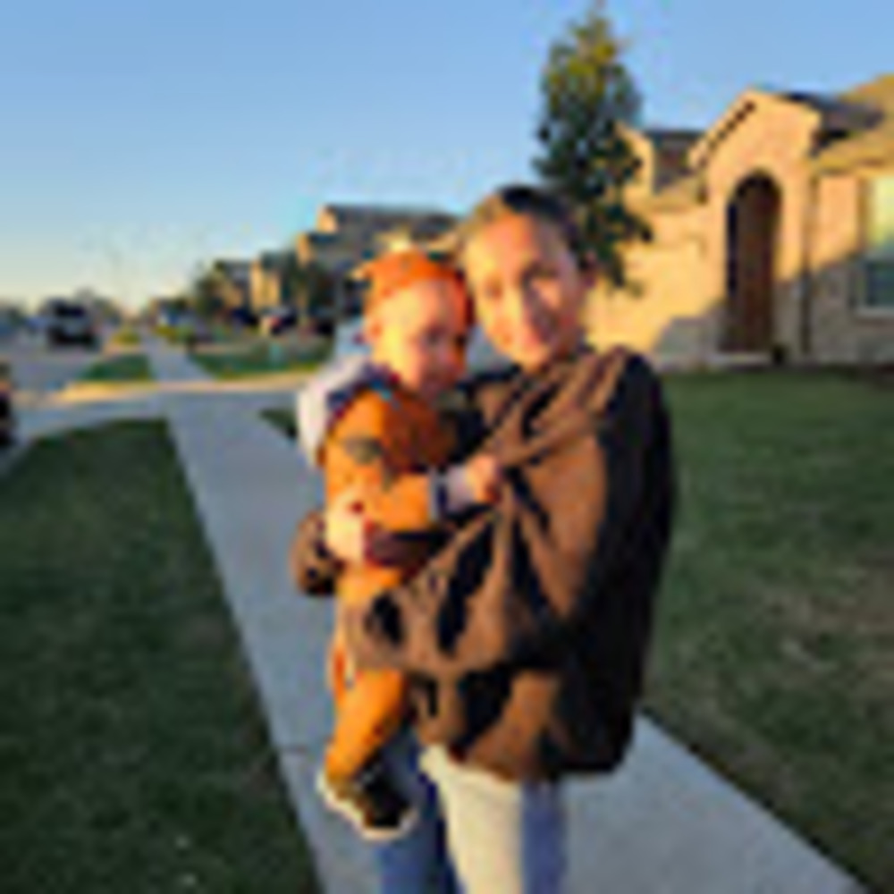 Meet your Posher, Anahi